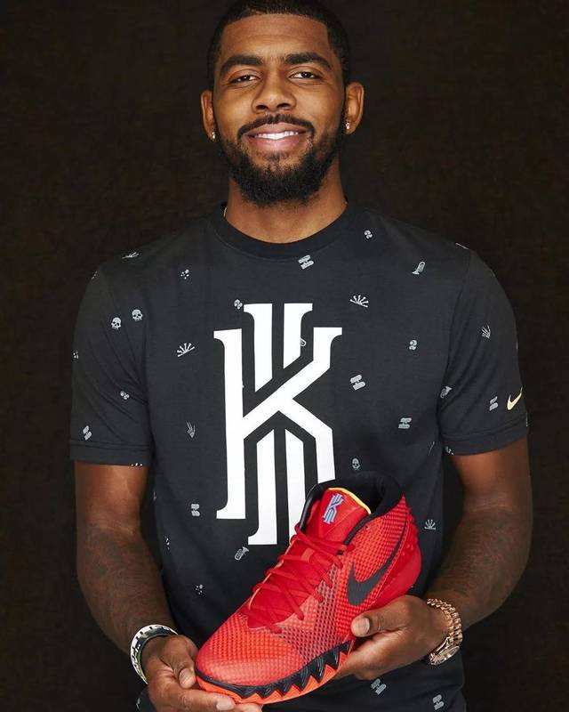 体坛：中足联应成为亚冠保卫战的参与者，联赛政策要给予支持（体坛观点：中足联应主动参与亚冠护航，联赛政策须配套支持）