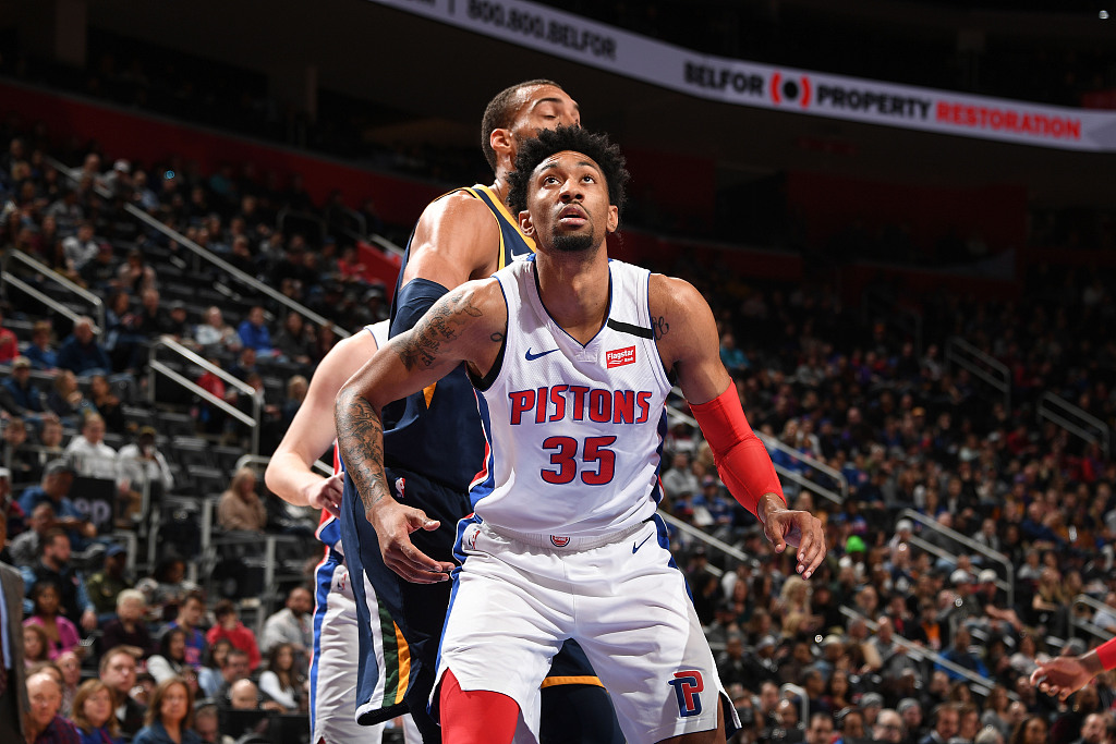 荣耀时刻！CBA新赛季揭幕战赛前，广厦领取上赛季总冠军戒指（高光时刻！CBA新季揭幕战前，广厦获颁上季总冠军戒指）