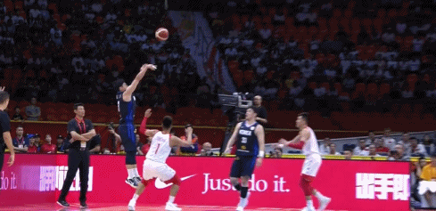 从2002年韩日世界杯开始喜欢上足球，当时政治老...（爱上足球始于2002韩日世界杯，那时政治老...）