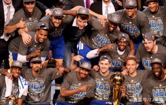 saas-dashboard-overview